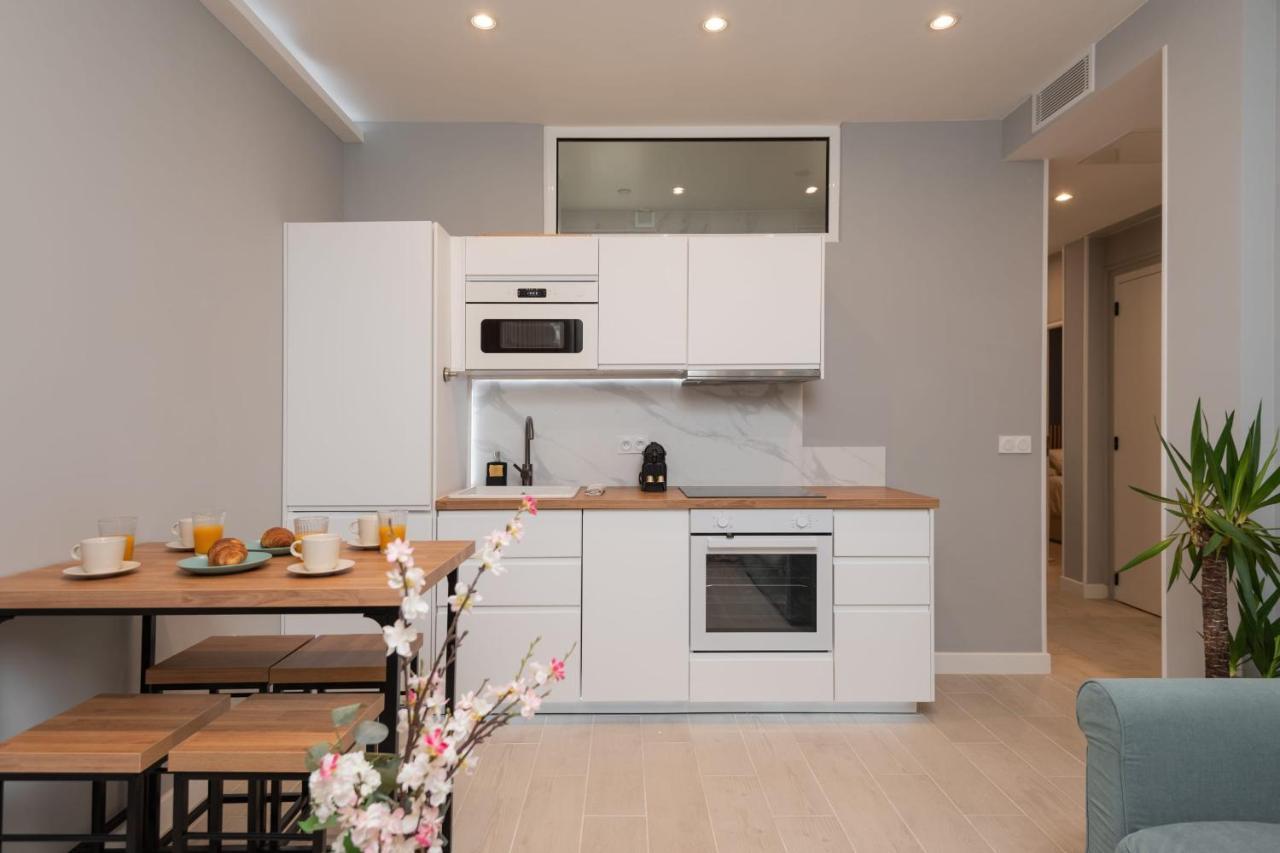 Modern - Promenade Des In Apartment Nizza